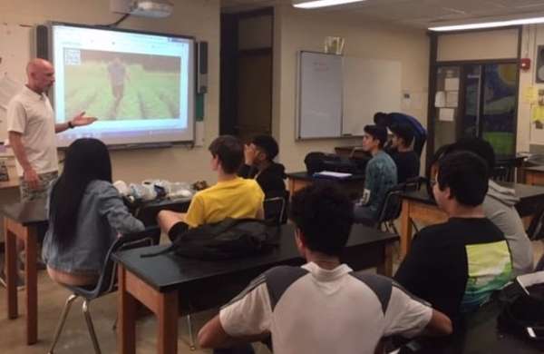 Expanding students' career knowledge